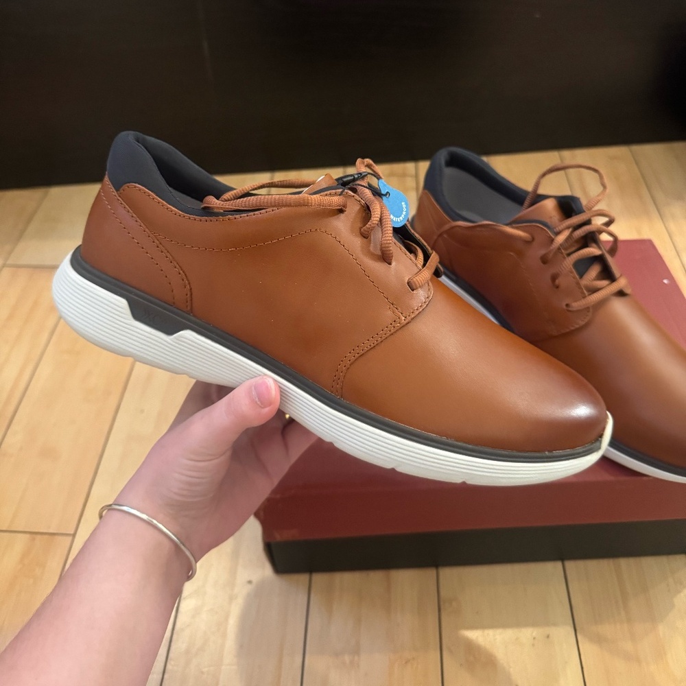 *NWT* Johnston and Murphy Mens Shoes - Size 9